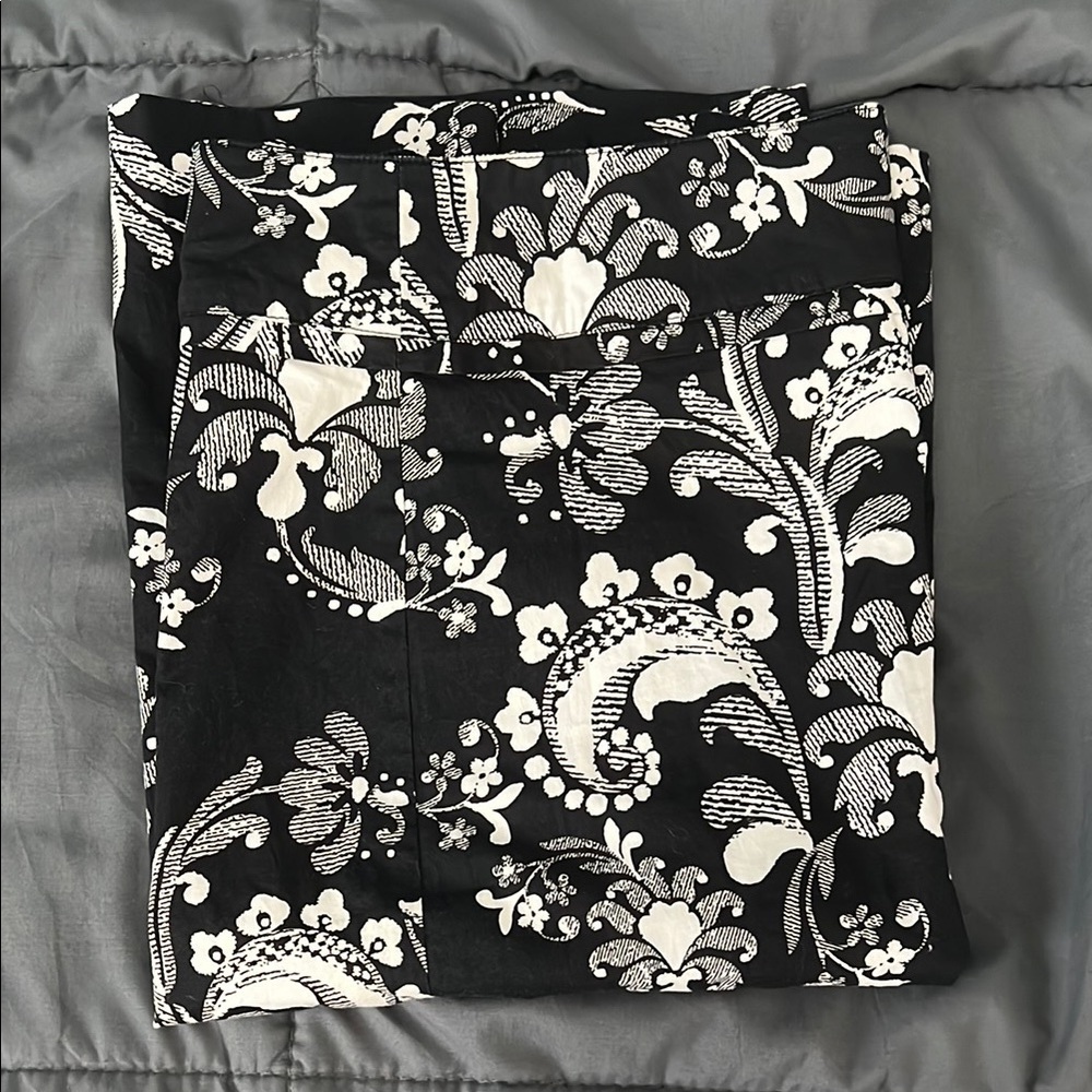 H&M Black Floral Skirt Size 8